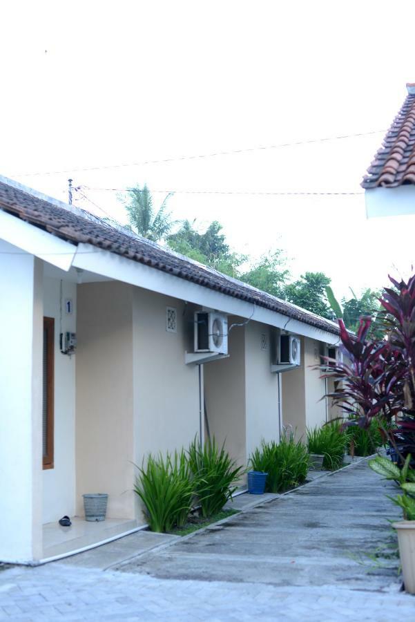 Reddoorz Syariah Plus Near Banyuwangi Airport Экстерьер фото