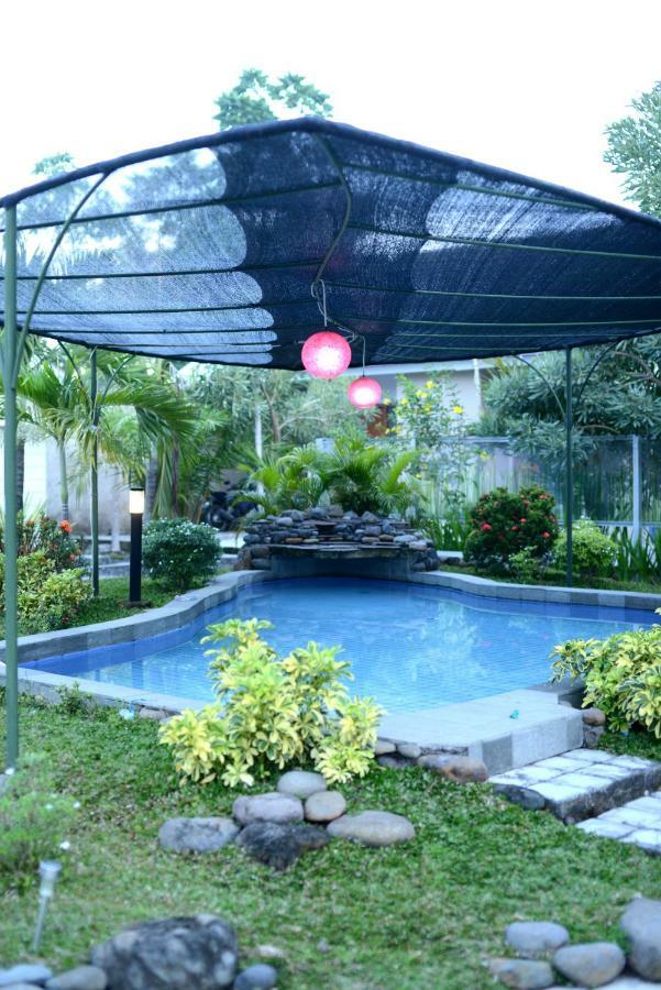 Reddoorz Syariah Plus Near Banyuwangi Airport Экстерьер фото