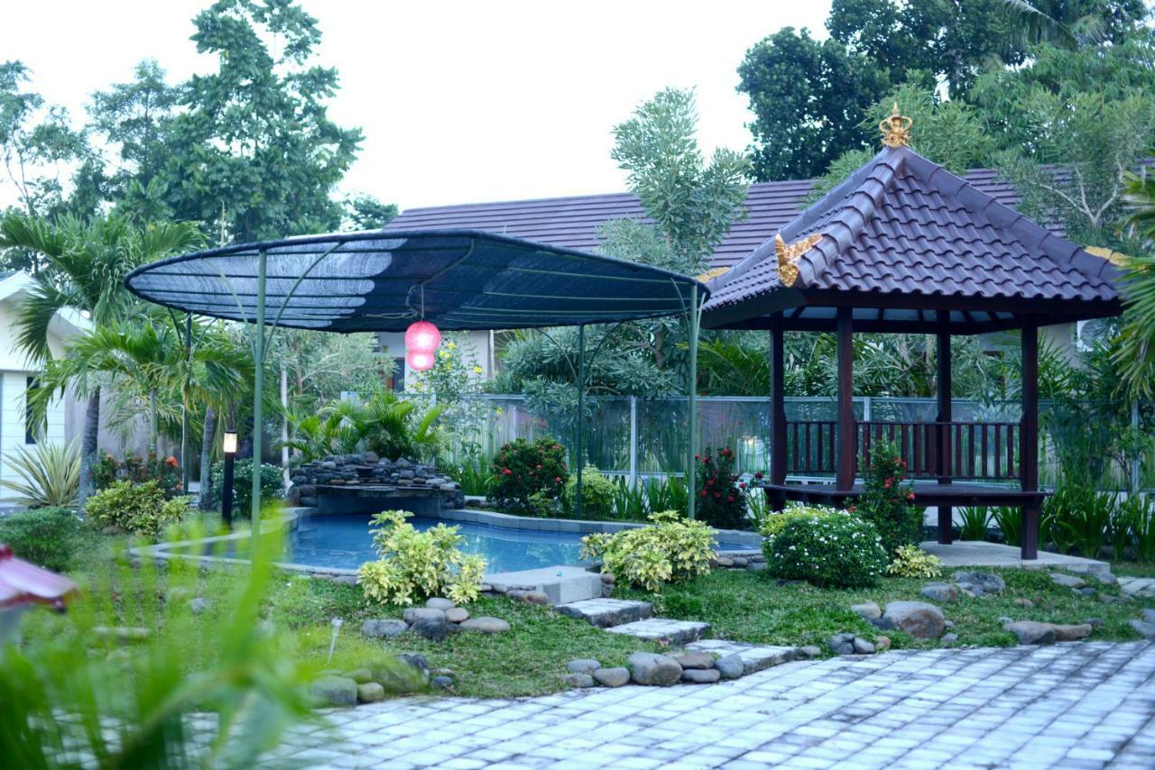 Reddoorz Syariah Plus Near Banyuwangi Airport Экстерьер фото