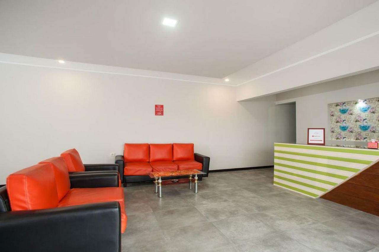 Reddoorz Syariah Plus Near Banyuwangi Airport Экстерьер фото