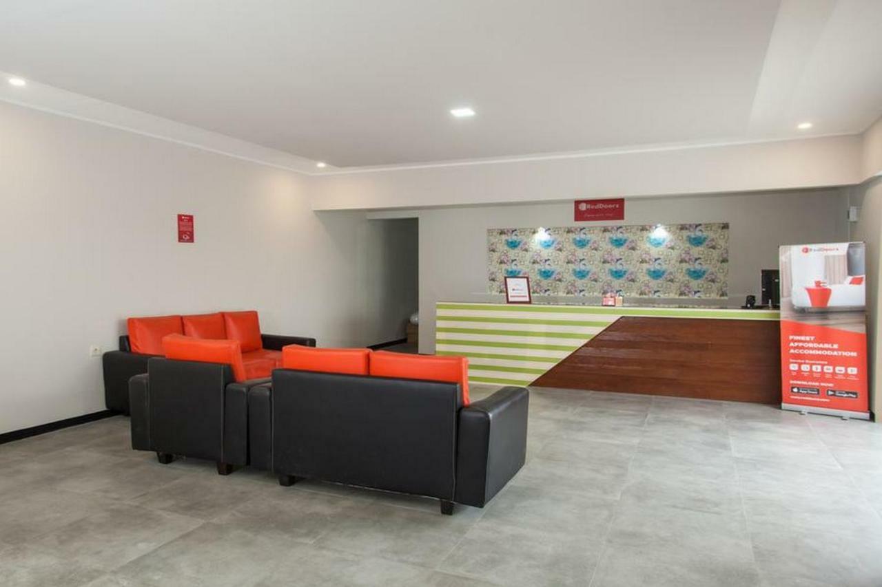 Reddoorz Syariah Plus Near Banyuwangi Airport Экстерьер фото